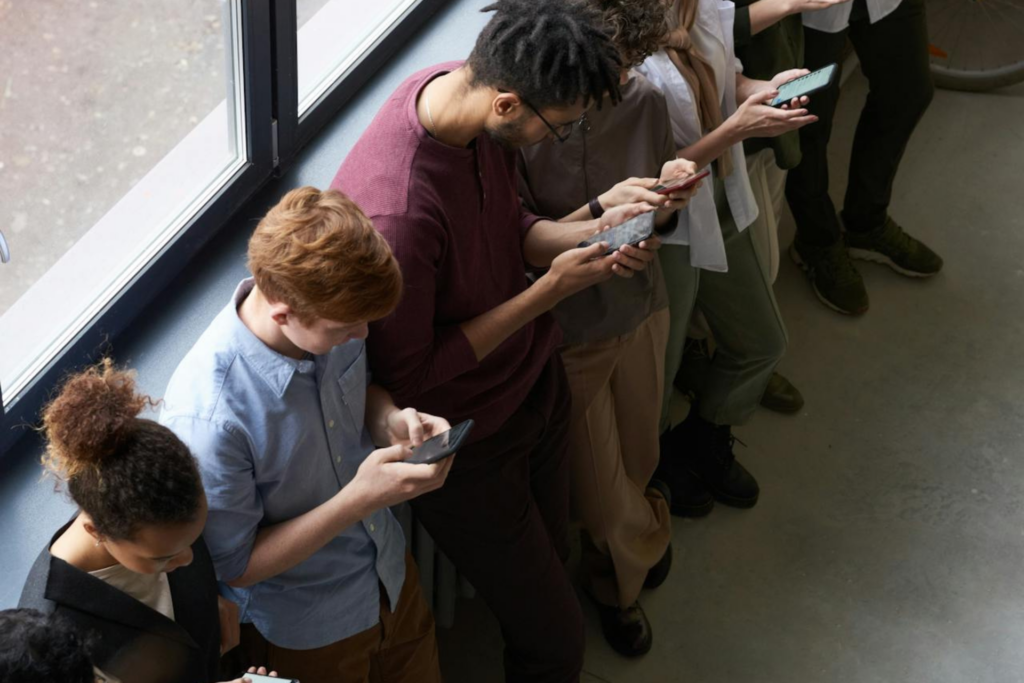 Best Practices for Using Social Media to Hire Top Recruits