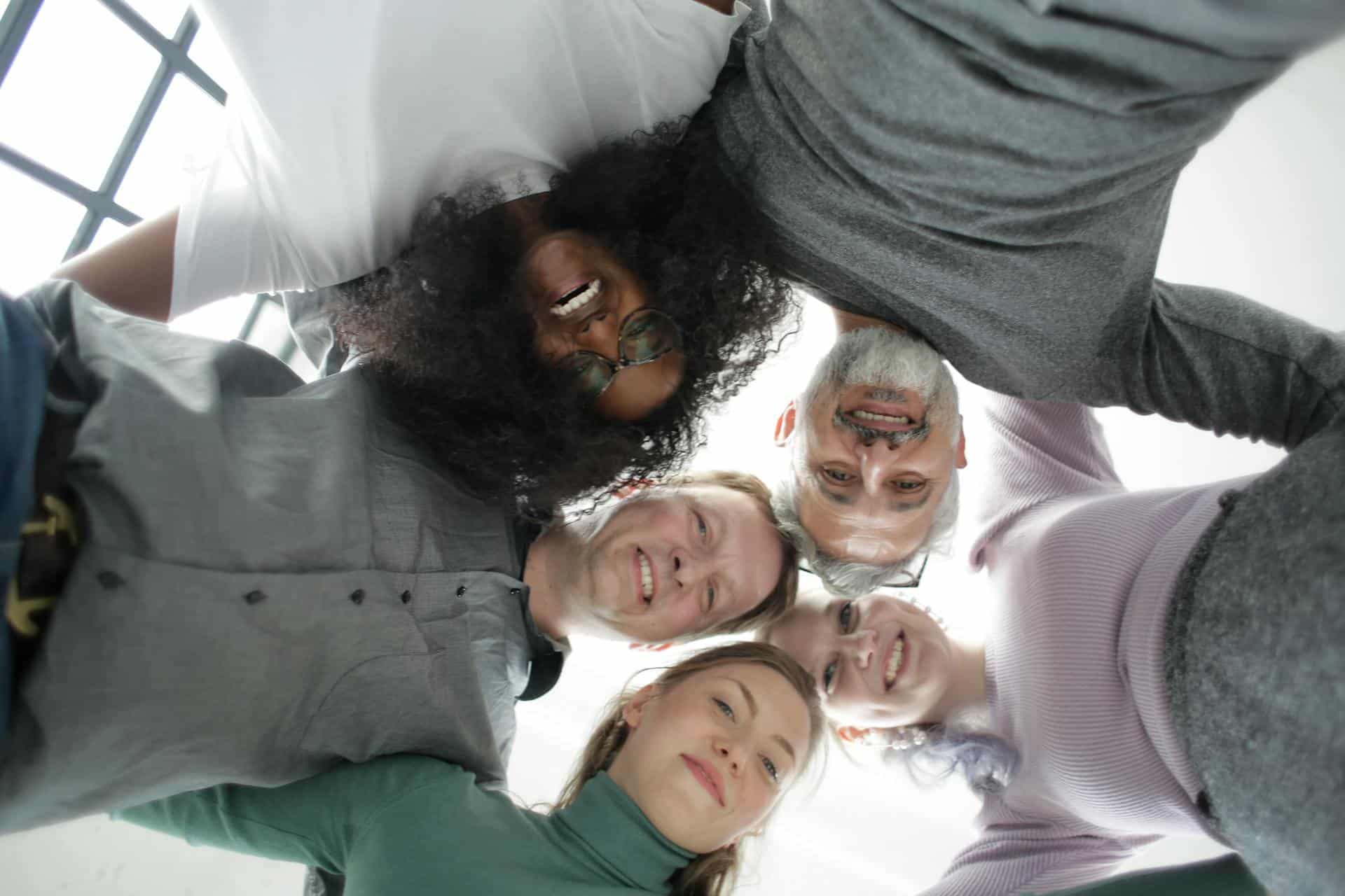 Job Hugging in 2025: How Leaders Can Break the Hold and Spark Growth ...